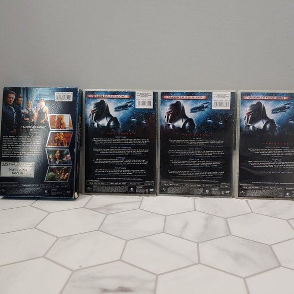 BATTLESTAR GALACTICA Collector Series Seasons 2, 2.5, 3, Razor, 4&4.5 -19 discs. - Picture 6 of 14